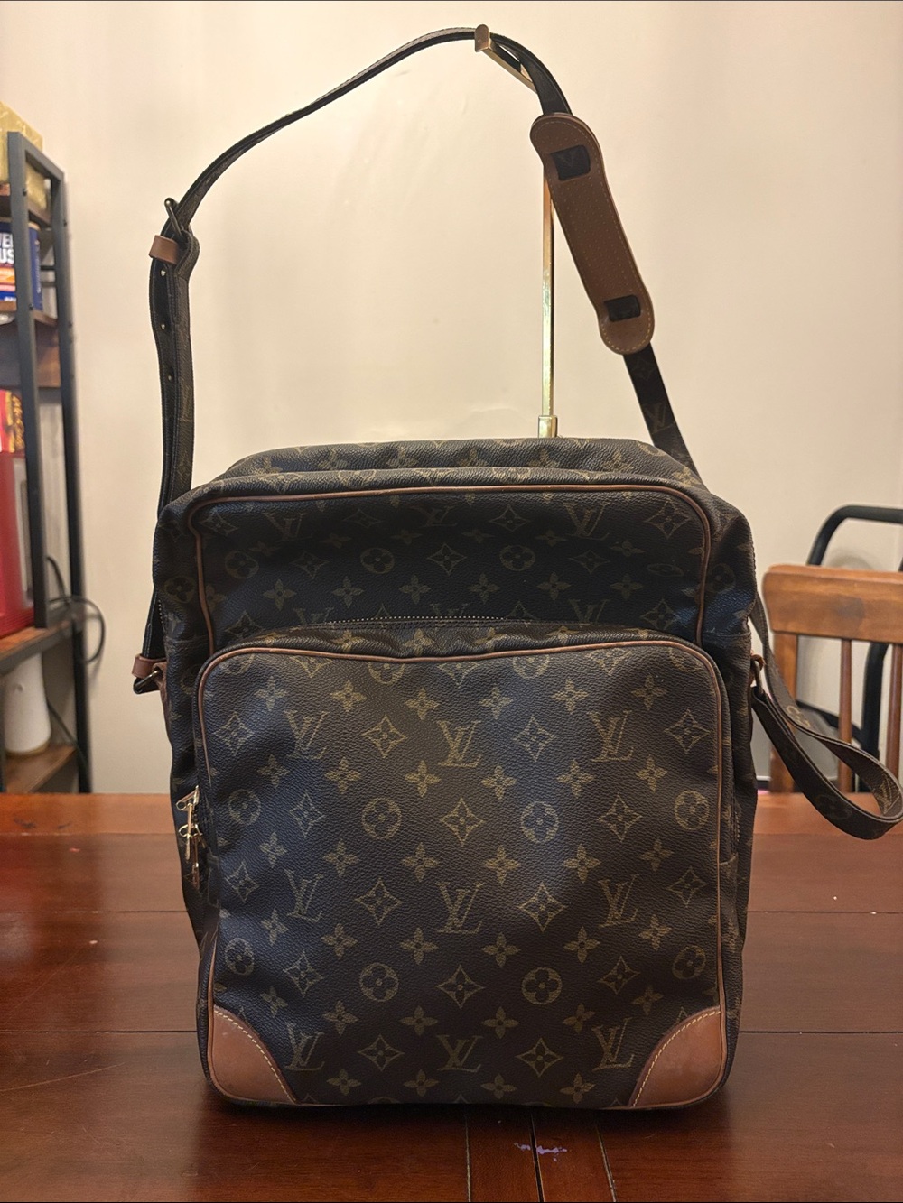 Louis Vuitton Brown Amazone GM vintage Monogram Messenger Crossbody excellent